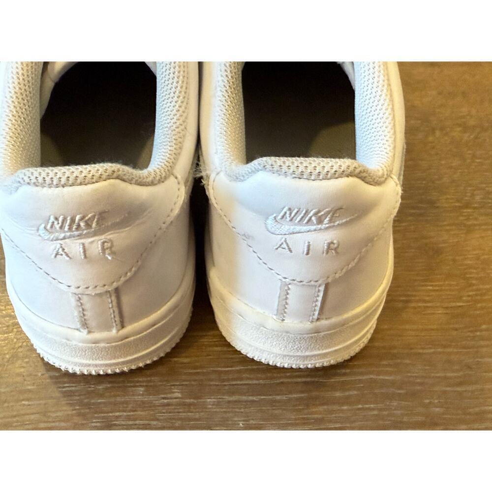 NIKE Air Force 1 White Sneakers Youth size 5.5 - Picture 6 of 8
